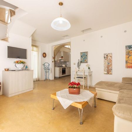 Apartamento Dimora Il Castello Racale Exterior foto